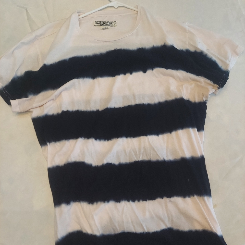 Black and white stripe large shirt